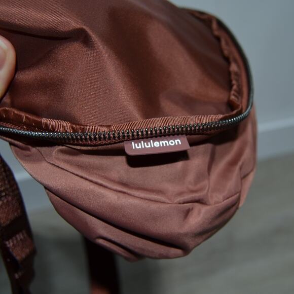 Lululemon Mauve Crossbody Bag Purse - Picture 10 of 14